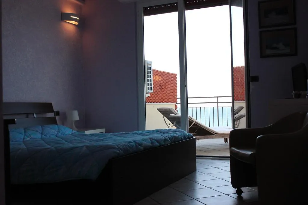 Les Agrumes Apartment Varigotti Italy